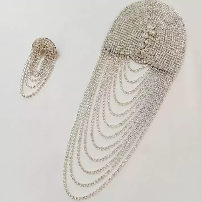 ست سردوشی و یه جفت گوشواره